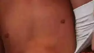 أمهات سوينجرز ممتلئات الجسم بحلمات في غانغبانغ