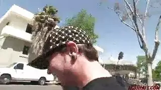 سكنها بالزب وقطع كسها