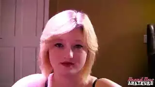 حلوة تحصل على إنزال داخلي