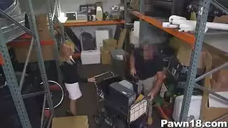 هنتاي هاردكور يضم إلهات سوداوات بأسلوب مؤخرة كبيرة