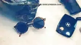 الأميرة المشاغبة تأخذ السائل المنوي على وجهها