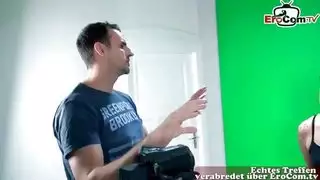 ربة منزل ذات مظهر عادي يتم اختيارها لفيلم إباحي صريح