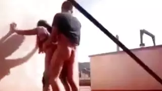 مشهد إباحي: فتاة محجبة تفرك فرجها بشدة وتمارس الجنس