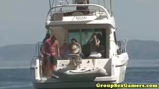 مثلية جنسية أوروبية ساخنة على شاطئ عراة