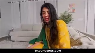 يقدم جوشوا لويس لياسمين شيرني دورة مكثفة في الجنس الإباحي