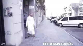 الزوجة تبتلع السائل المنوي بعد جنس جماعي