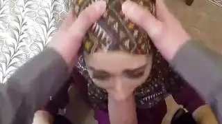 نجمات البورن العربي لوسيا تبتلع قضيبًا كبيرًا وصلبًا