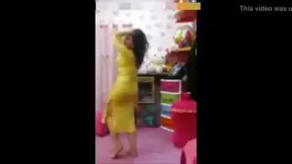 ثقب الحيط يريد تدمير الكس وطيز