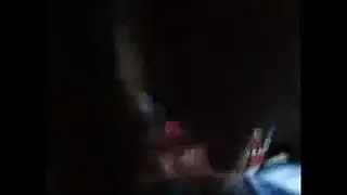 جنس متحول لأول مرة: هاويو المراهقة يقدمون أداء صريحًا