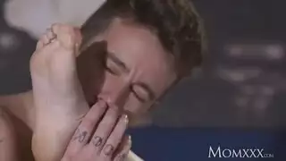 استمنا الكس وهي لابسه سوايل