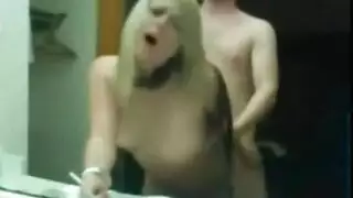 ناكه وهو يلعب