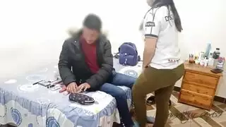 حركة قاسية: فتاة مصرية تأخذ كل شيء