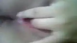 سمراء ساخنة تتعرض للضرب وتحب النهاية على وجهها