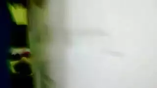 زبون عربي في بيت دعارة يختار عاهرة مكتنزة لجماع شرجي وعادي عميق