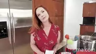 أمي تنضم إلى تحول جنسى