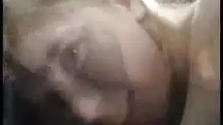 محتوى إباحي مع صدر ضخم