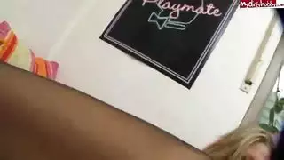 منصة بث مليئة بالسائل المنوي