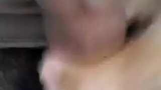 استمناء مراهق إكس إكس إكس ضخ قضيب عملاق من أجل نافورة مني