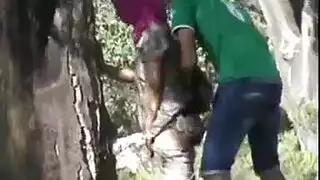 ٥ كاميرا غير مرئية تسجل فيلم جنسي جامح في الفناء