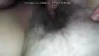 هواة ممتلئة تمارس الجنس بمهارة عندما يتولى زوجها القيادة