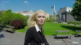 يعلمها الجنس لتكون مفيده لحبيبها