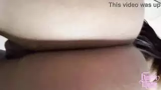 كلبات هواة تقطرن شهوة لمأدبة شرجية ومهبلية وحشية