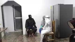 إباحي عربي لاتيني: سر زوجين خائنين القذر ينطلق في الكنيسة