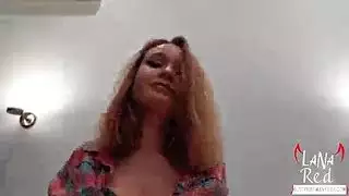 تجسس جنسي في حمام عام – تصوير سري لفتيات عاريات