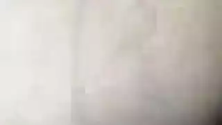 كاندي لين حمراء الشعر وجينا الصغيرة في ممارسة جنسية ثلاثية شمسية صارمة