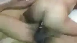 ينيك اخته و صحبتها عندما يميلو يبحثو عن شي