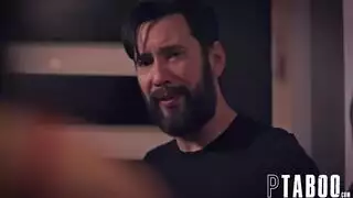 الانحناء للخلف لابتلاع كل بوصة