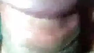 لا حمالة صدر، لا خجل: تعري صريح للثدي في الأماكن العامة