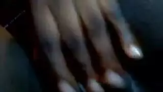 رجلان يغمران فتاة جديدة في مشهد إيلاج مزدوج قوي