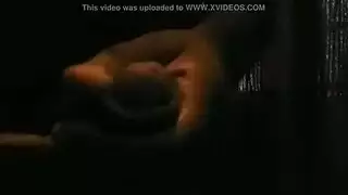 مراهقة أوروبية تأخذ مالاً مقابل خنوع جنسي صريح