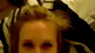 إيلاج وجه صعب على ثدييها الضخمين