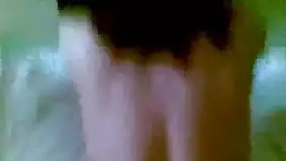 العاهرة الألمانية الناضجة تتباهى بفرجها المتسع في السرير