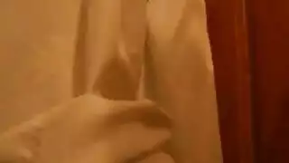 برازيلي هاردكور: زوجة مثيرة تمارس الجنس مع زوجها أمام الكاميرا