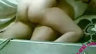 زوجها جايب واحد ينيكها مصرية