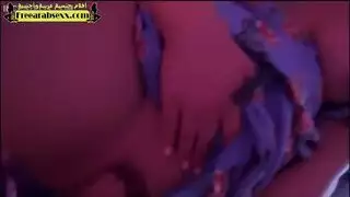 نيك محارم من الخلف احتكاك بالزب فيهيج عليهاppebyxq6ztn9