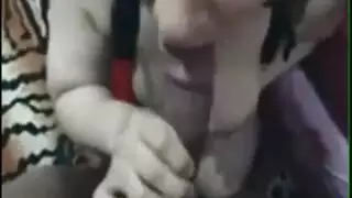 فيلم نيك مصري: فتاة ممتلئة تبلع قضيبًا كبيرًا وقاسيًا