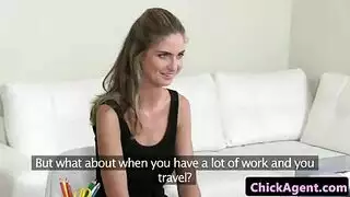 طالب مراهق يأكل فرج امرأة في مكالمة فيديو صريحة