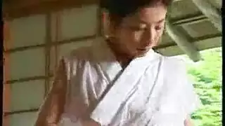 افلام طويلي يتحرش بأمه الخجولة سكس