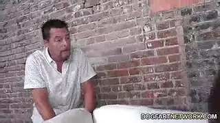 نيك ثلاثي باختراق مزدوج: فمها وكسها مملوءان