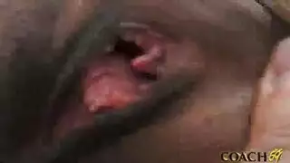 شرْب كس عربي: لحس شفراتها المليئة بالعصارة