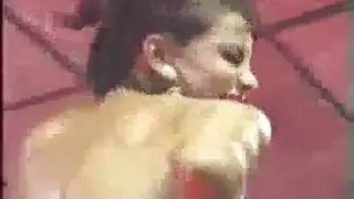 سباحة مهرج القص