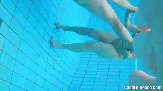 جوارب تحت الماء