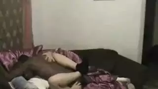 الفتاة الشقراء تأخذ قضيب أسود في منتجع تزلج إباحي