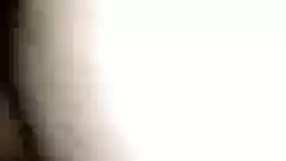 ترجمة الرغبات: جلسة دبلجة إباحية عربية