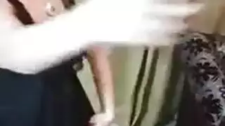 الراقصة المصرية الحارة تبلل وتنيك نفسها بلعبة