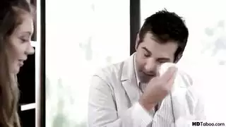 موعد طبيب إكس إكس إكس: علاج فرجها المبلل بقذف عميق